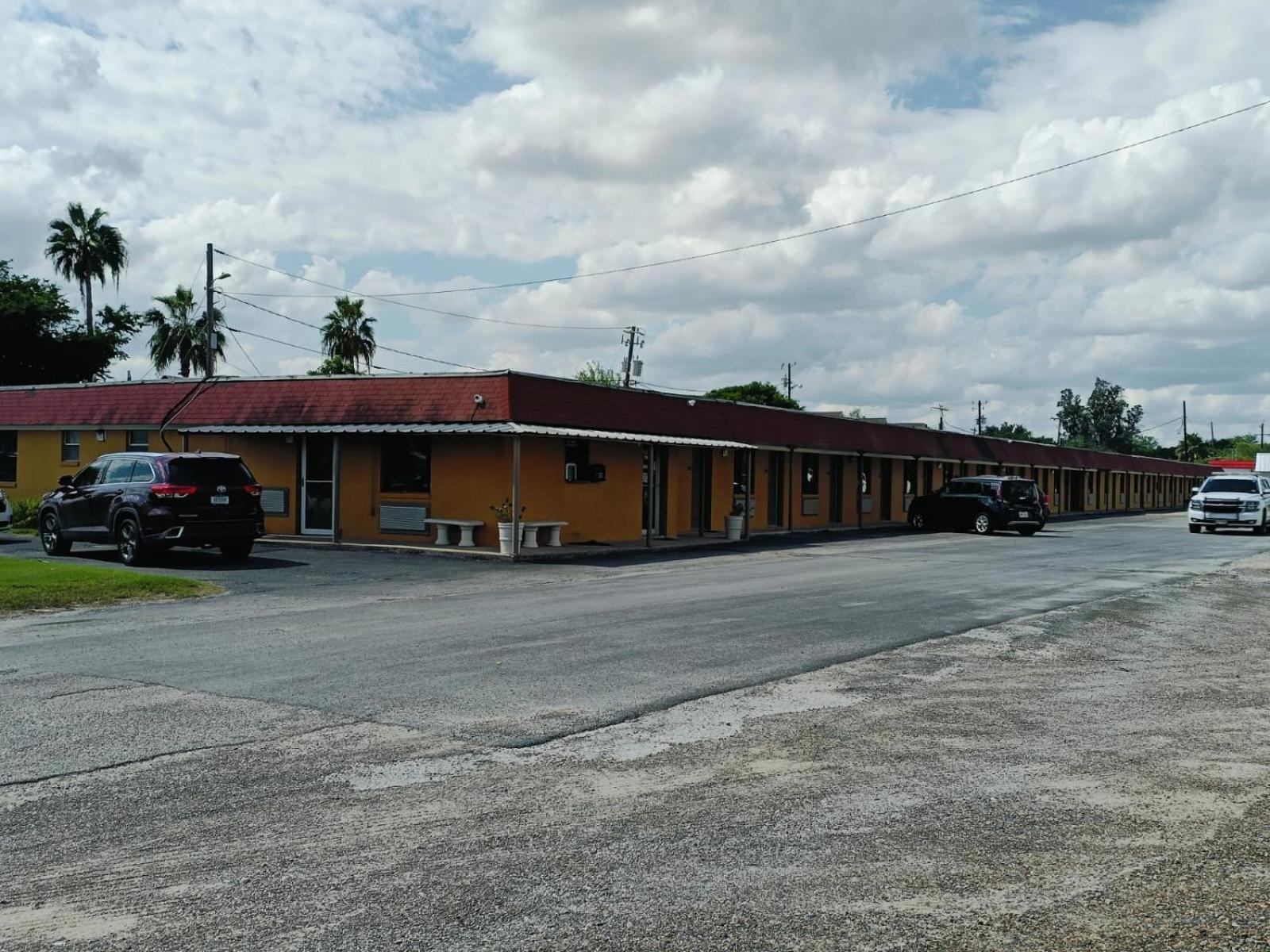 Budget Inn By Oyo Edinburg Hwy 281 Екстериор снимка