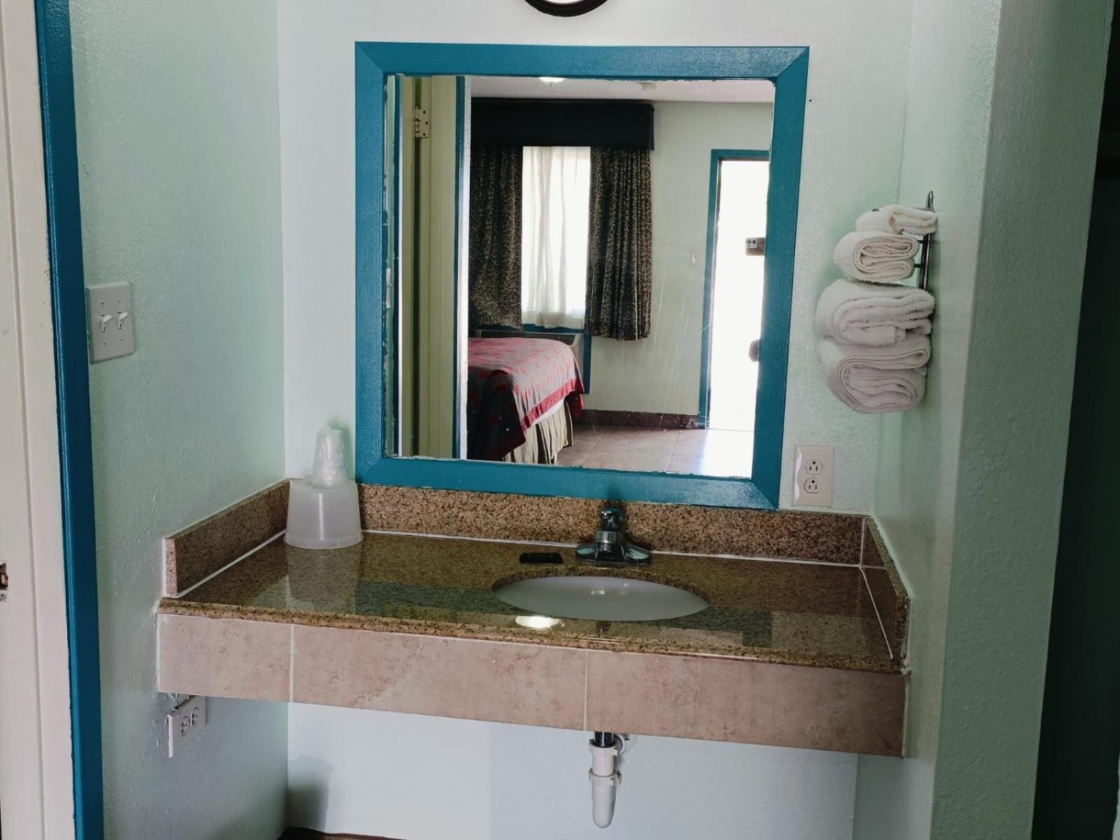 Budget Inn By Oyo Edinburg Hwy 281 Екстериор снимка